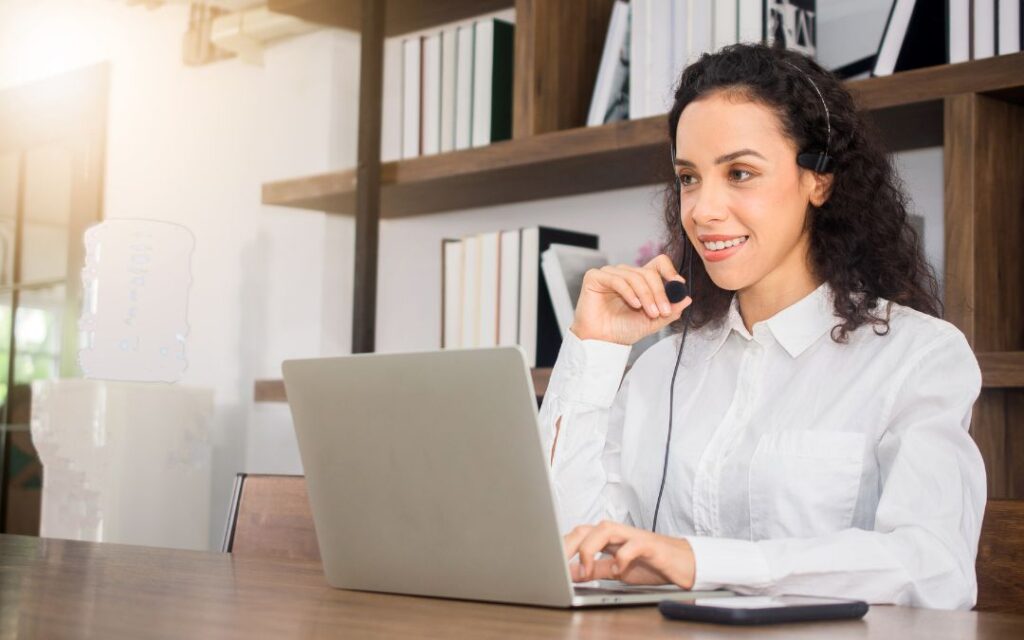 Contact Center Agent working from home